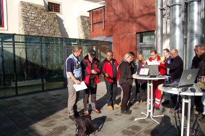 Vertreter des ÖBRD mit Manfred Wedan vom ASBÖ bei der Einschulung der Kursteilnehmer